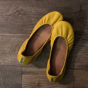 Mustard tieks